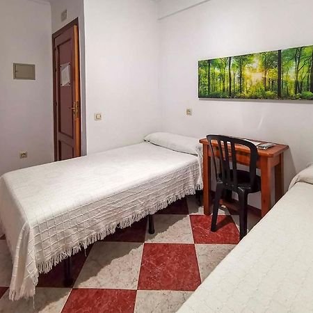 Pension Hidalgo 1 Utrera Esterno foto