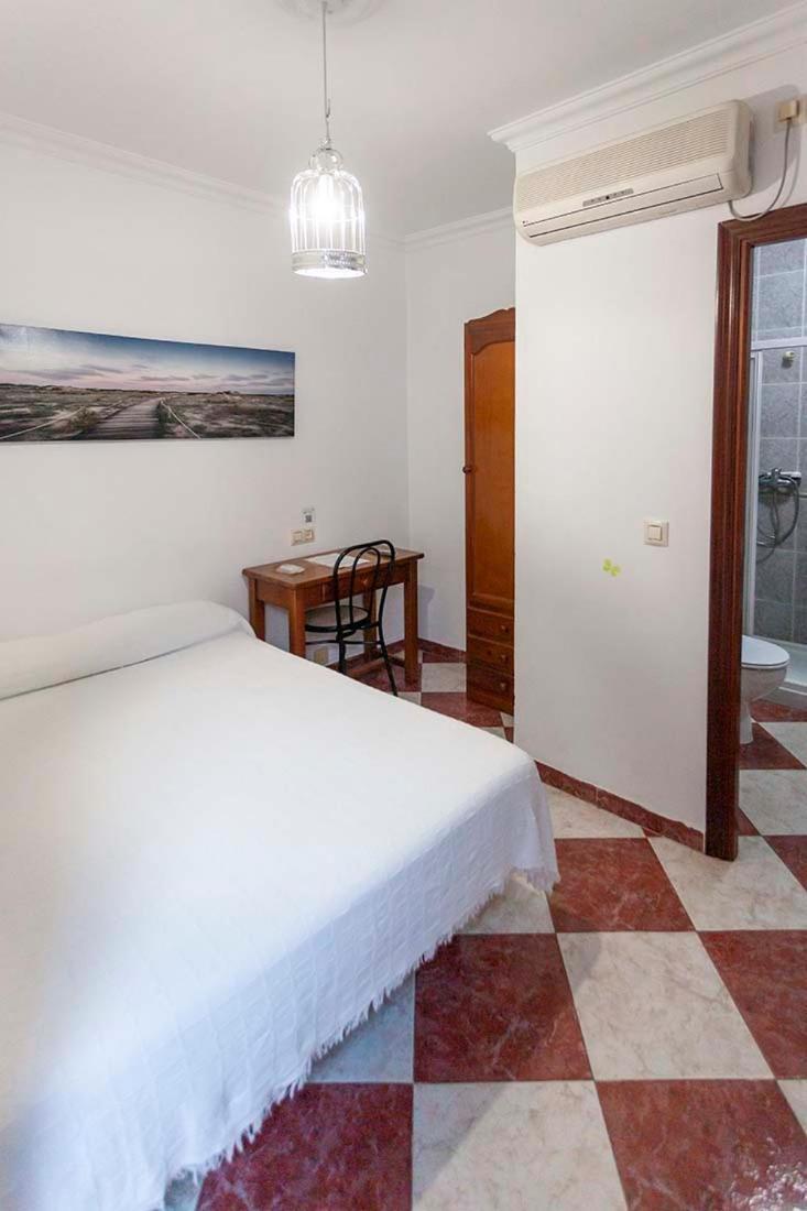 Pension Hidalgo 1 Utrera Esterno foto