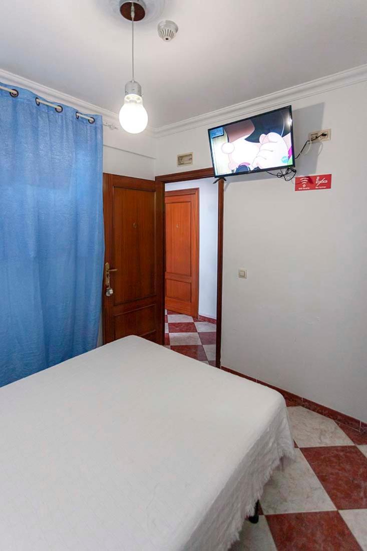 Pension Hidalgo 1 Utrera Esterno foto