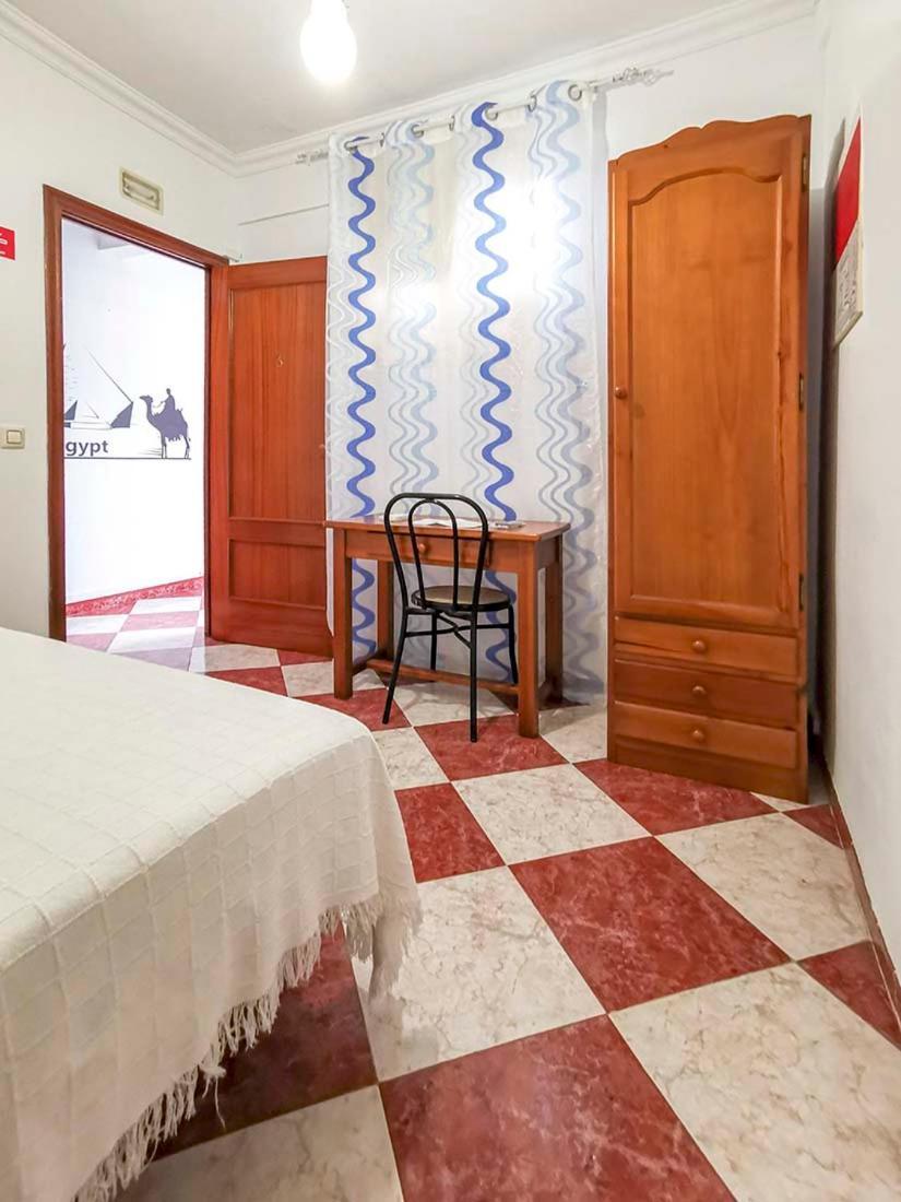 Pension Hidalgo 1 Utrera Esterno foto