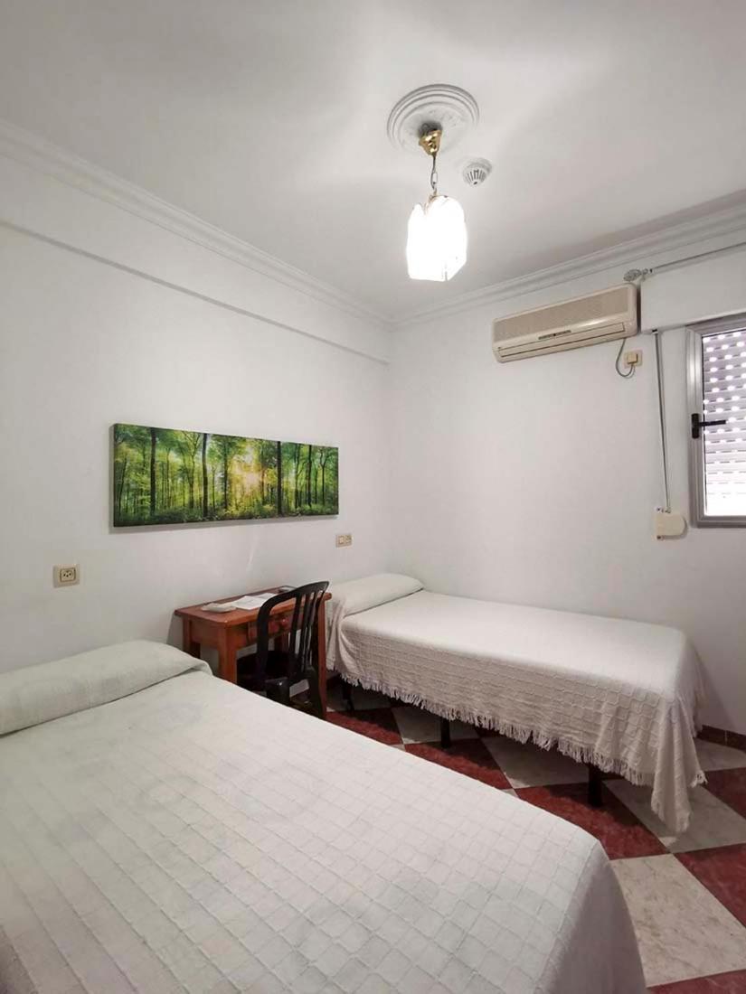 Pension Hidalgo 1 Utrera Esterno foto