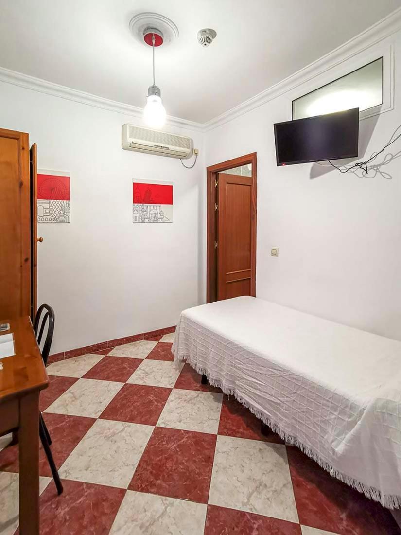Pension Hidalgo 1 Utrera Esterno foto