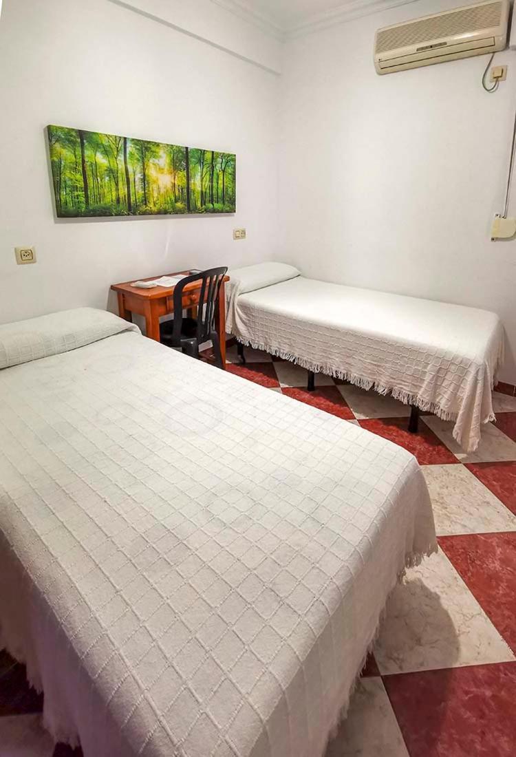 Pension Hidalgo 1 Utrera Esterno foto