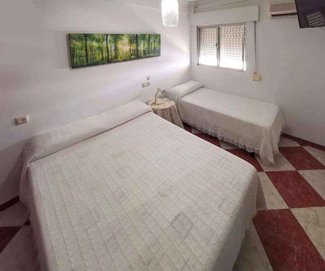 Pension Hidalgo 1 Utrera Esterno foto