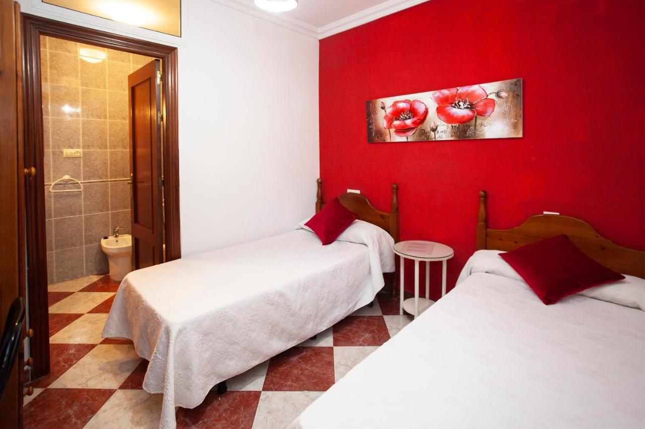 Pension Hidalgo 1 Utrera Esterno foto